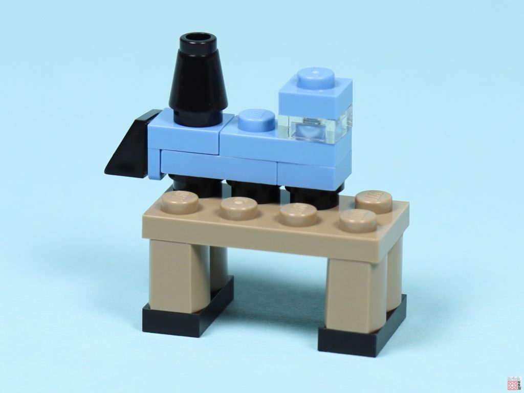 LEGO® Creator 30573 Weihnachtsmann - Eisenbahn auf Tisch | ©2019 Brickzeit