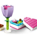LEGO® 30411 Chocolate Box & Flower | ©LEGO Gruppe