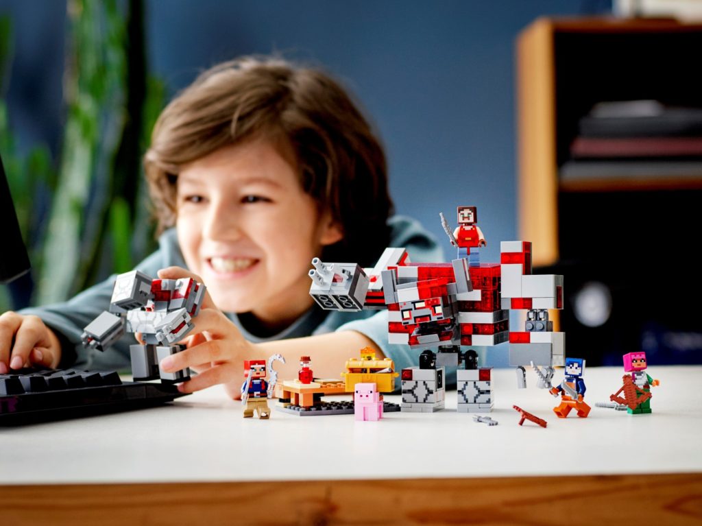 LEGO Minecraft 21163 Das Redstone-Kräftemessen | ©LEGO Gruppe