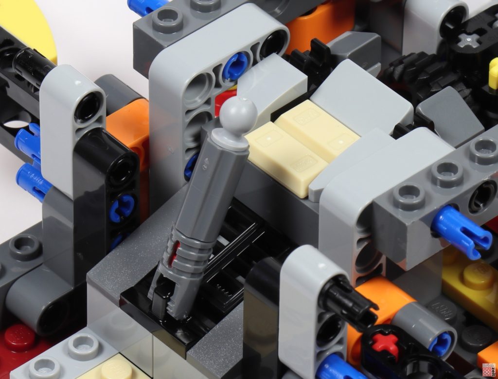 LEGO Star Wars 75275 - Bauabschnitt 02, Bild 09 | ©2020 Brickzeit