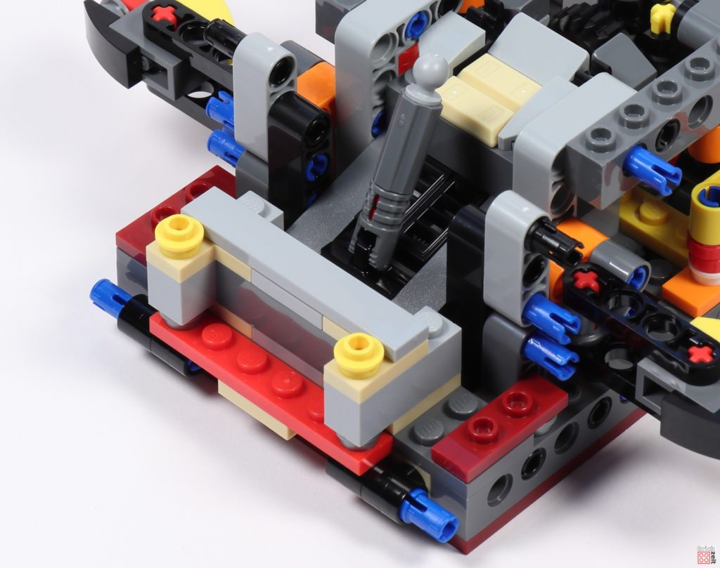 LEGO Star Wars 75275 - Bauabschnitt 02, Bild 12 | ©2020 Brickzeit