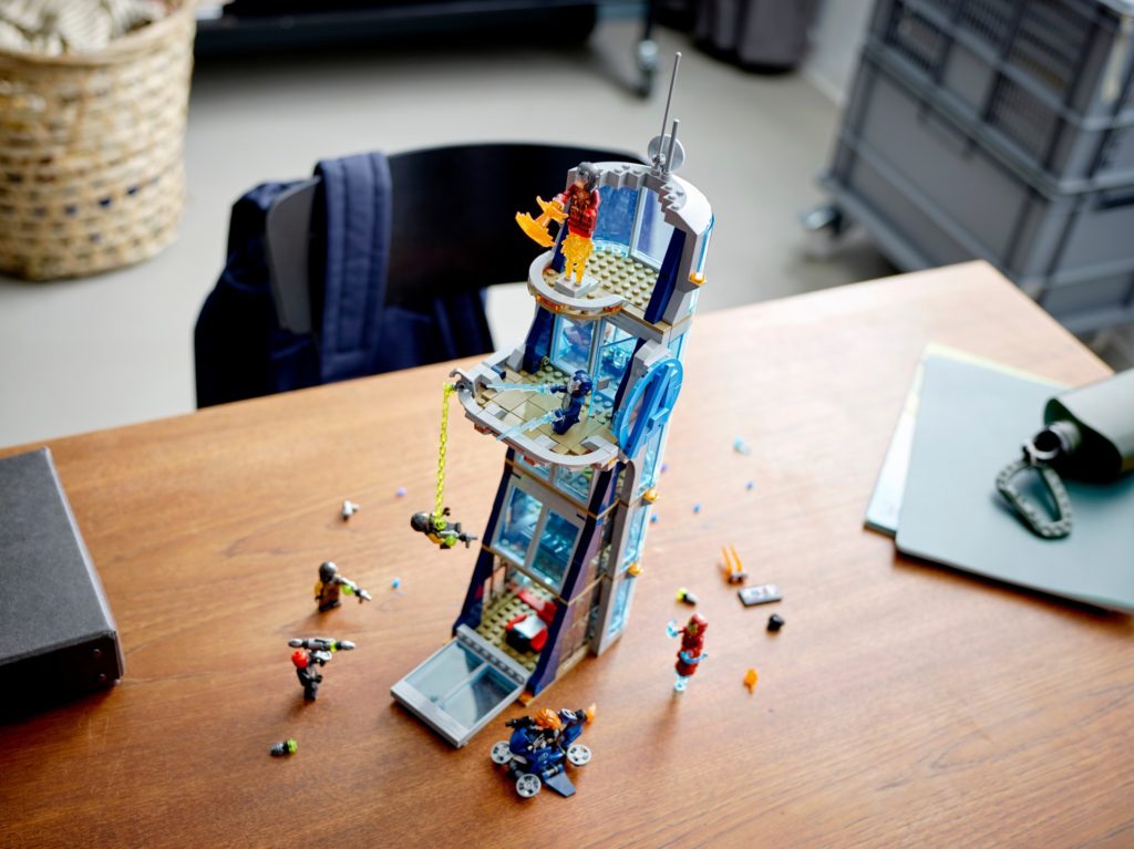 LEGO Marvel 76166 Avengers – Kräftemessen am Turm | ©LEGO Gruppe