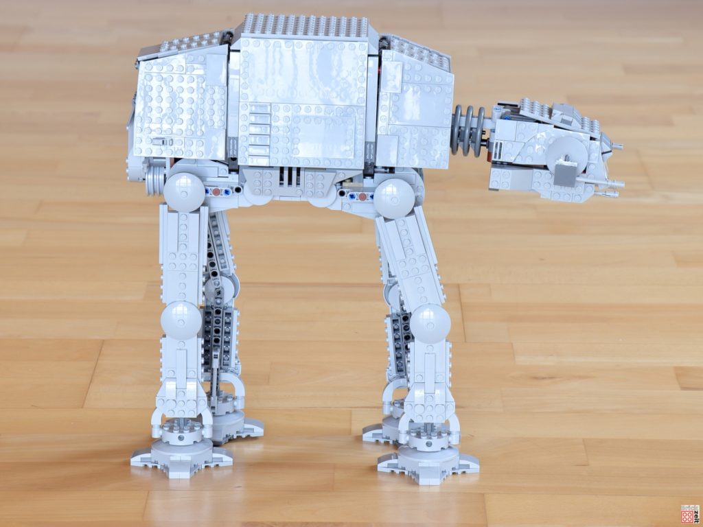 Rechte Seite des LEGO Star Wars 75288 AT-AT | ©Brickzeit