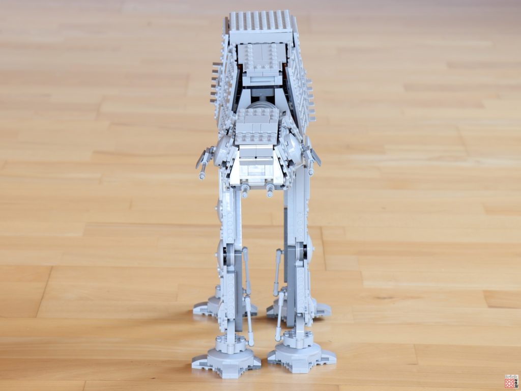 LEGO Star Wars 75288 AT-AT von vorne | ©Brickzeit