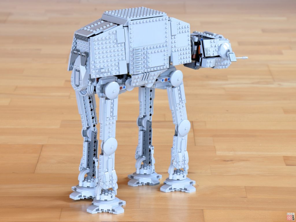 LEGO Star Wars 75288 AT-AT, rechts hinten | ©Brickzeit