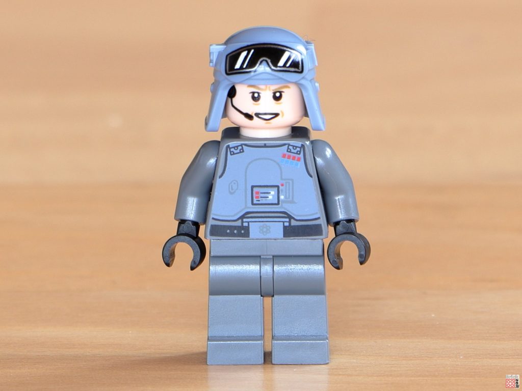 LEGO General Veers mit lächelndem Gesicht | ©Brickzeit