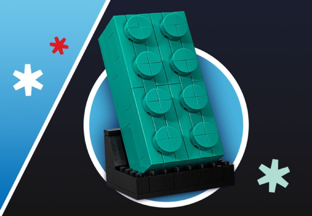 LEGO 5006291 grüner 2x4 VIP-Baustein | ©LEGO Gruppe