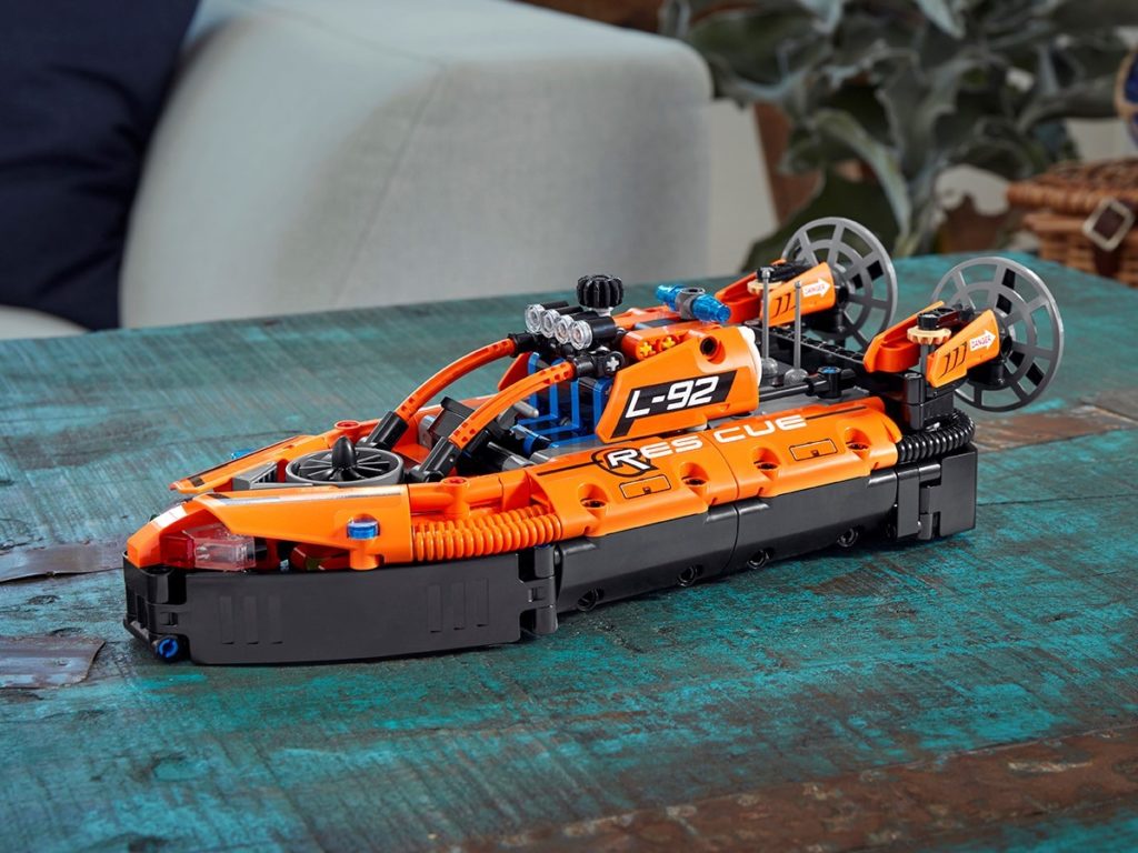 LEGO Technic 42120 Luftkissenboot für Rettungseinsätze | ©LEGO Gruppe