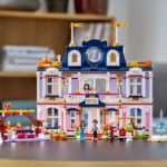 LEGO Friends 41684 Heartlake City Hotel | ©LEGO Gruppe