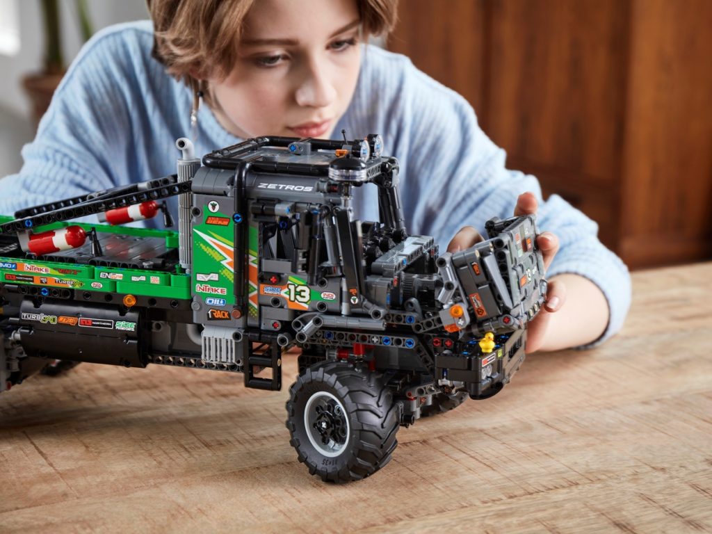 LEGO Technic 42129 4x4 Mercedes-Benz Zetros Offroad-Truck | ©LEGO Gruppe