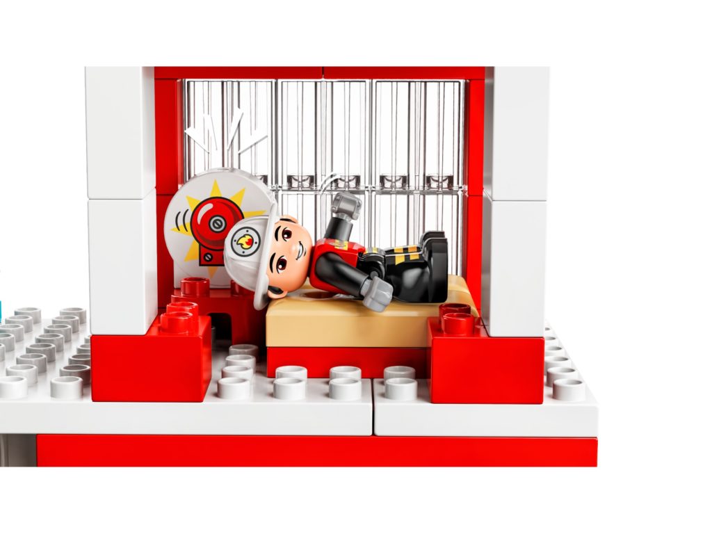 LEGO DUPLO 10970 Feuerwehrwache mit Hubschrauber | ©LEGO Gruppe