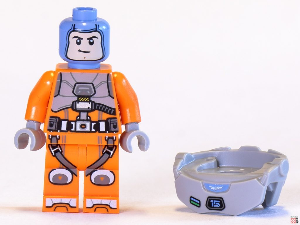 LEGO 76832 - Buzz Lightyear mit Kopfhaube und Rüstungsteil, Vorderseite | ©Brickzeit