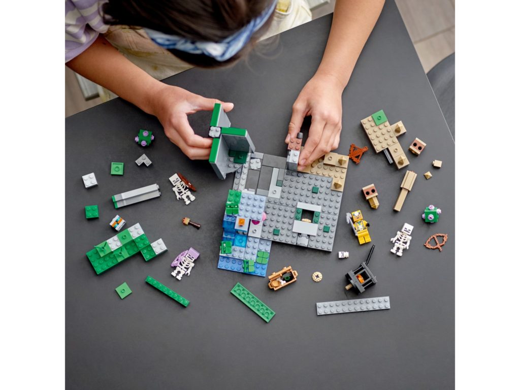 LEGO Minecraft 21189 Das Skelettverlies | ©LEGO Gruppe