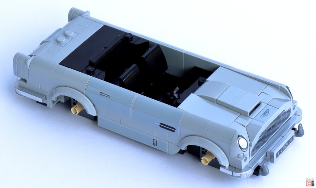 LEGO 76911 - Motorhaube eingebaut | ©Brickzeit