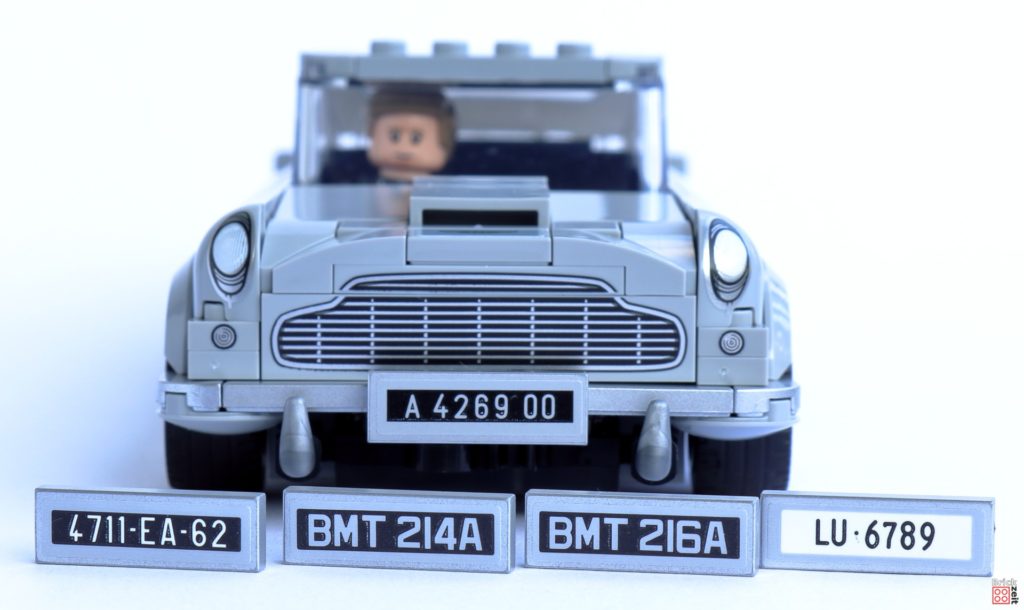 LEGO 76911 - Welches Nummernschild darf es sein? (vorne) | ©Brickzeit