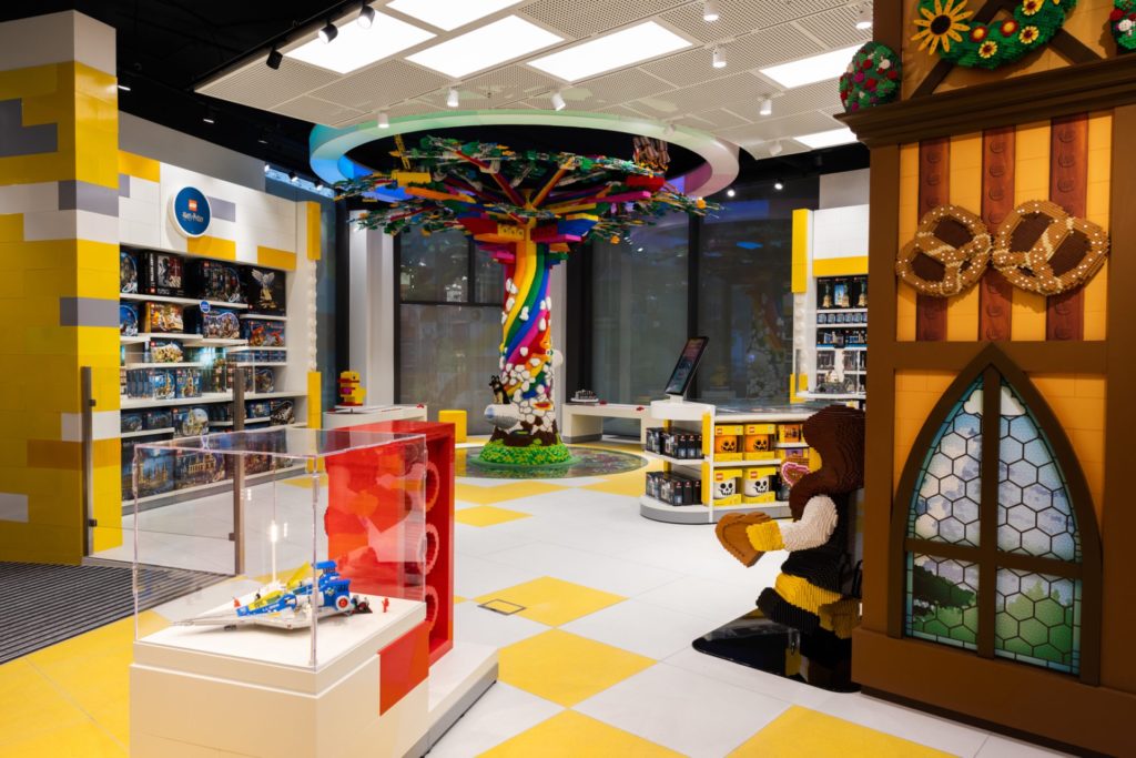 LEGO Flagship Store München von Innen