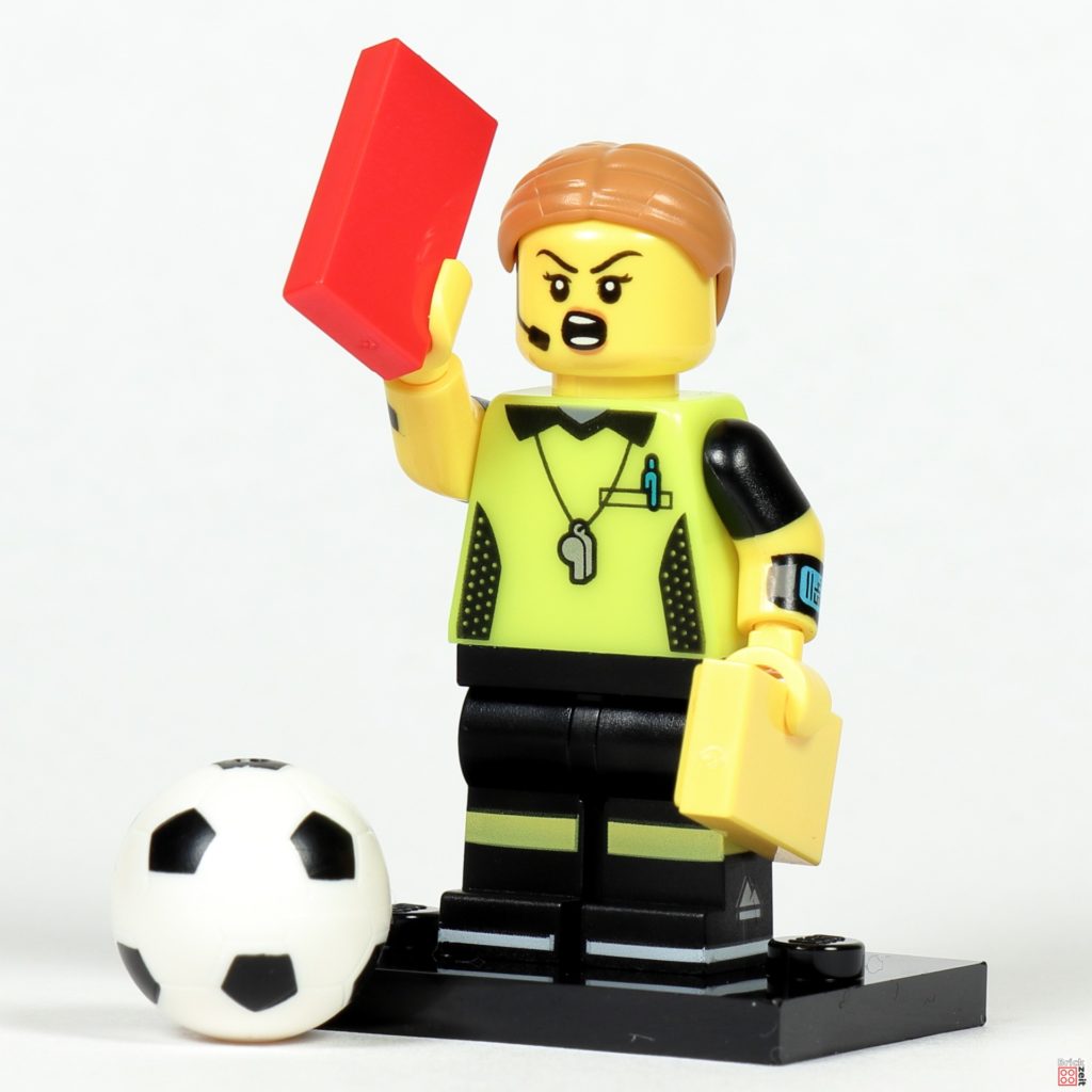 LEGO 71037 - Fußballschiedsrichterin | ©Brickzeit
