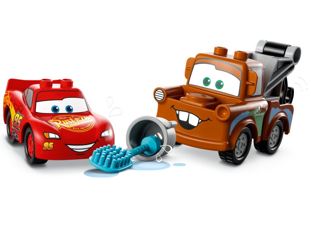 LEGO Disney 10996 Lightning McQueen und Mater in der Waschanlage | ©LEGO Gruppe