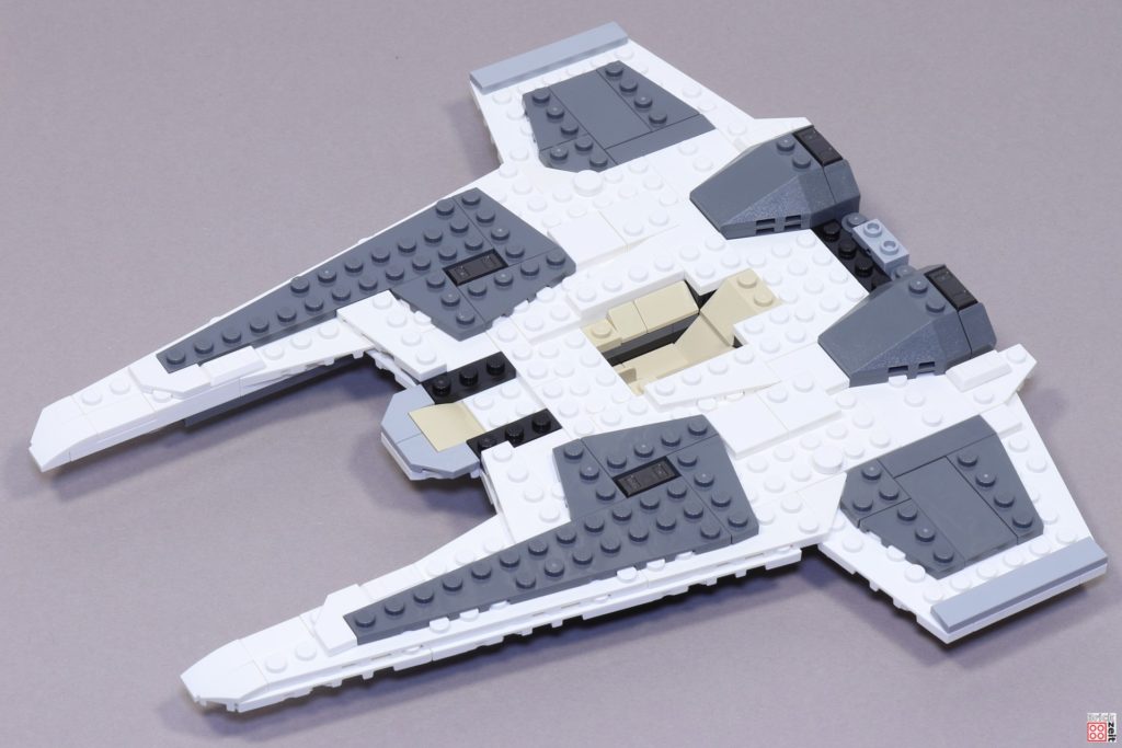 LEGO 7348 - Fang Fighter im Bau | ©Brickzeit