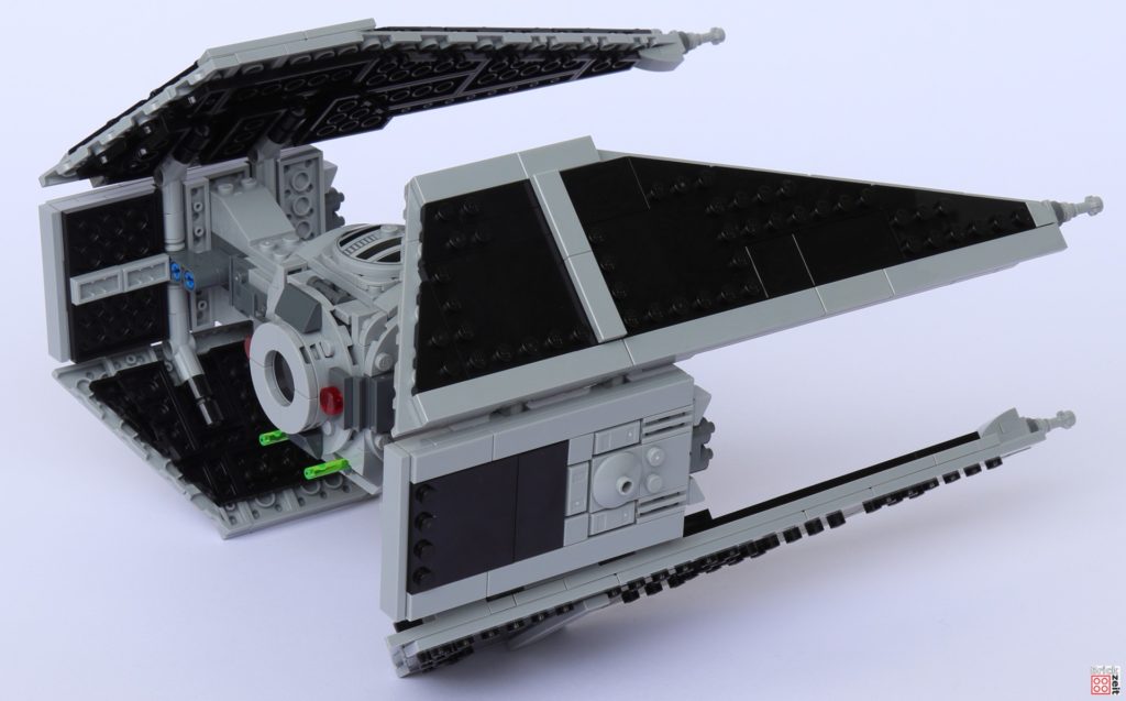 LEGO 7348 - TIE Interceptor, rechts-hinten | ©Brickzeit