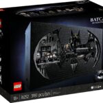 LEGO Batman 76252 Bathöhle – Schaukasten | ©LEGO Gruppe