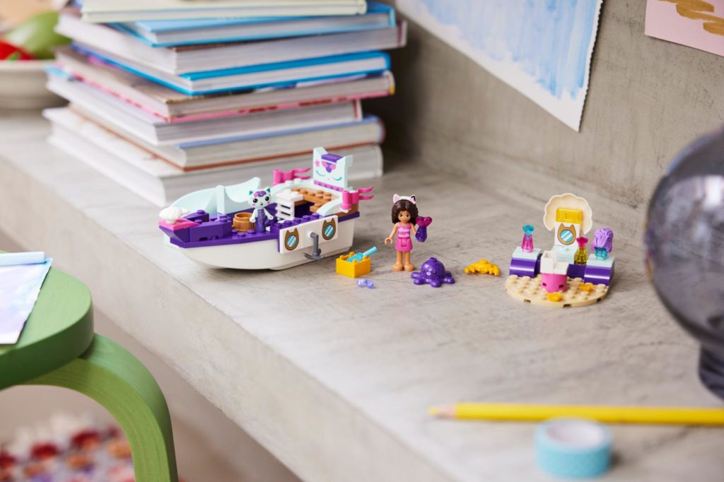 LEGO Gabby's Dollhouse 10786 Gabbys und Meerkätzchens Schiff und Spa | ©LEGO Gruppe