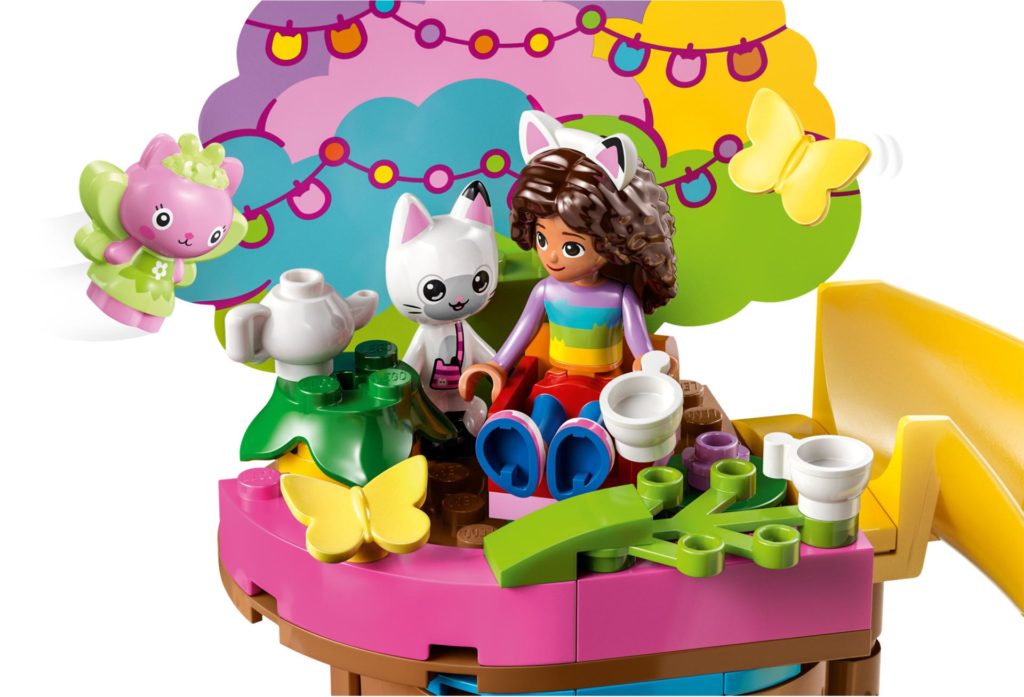 LEGO Gabby's Dollhouse 10787 Kitty Fees Gartenparty | ©LEGO Gruppe