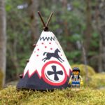 LEGO Indianer auf dem Weg zur Freundin | ©Brickzeit & Constantin