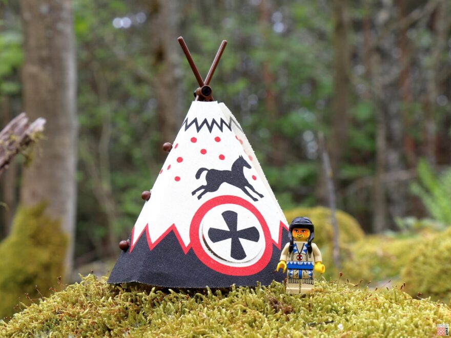 LEGO Indianer auf dem Weg zur Freundin | ©Brickzeit & Constantin