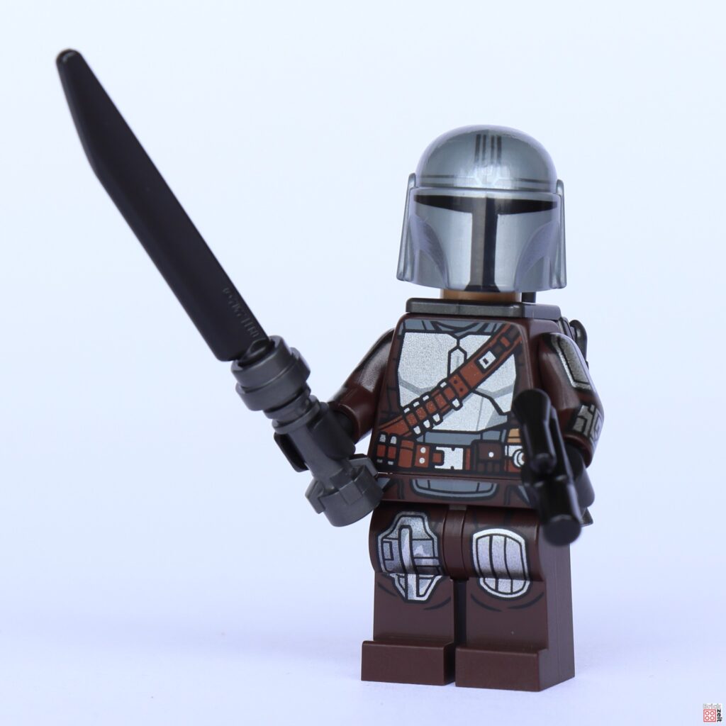 LEGO 75361 - The Mandalorian mit Dunkelschwert und Blaster | ©Brickzeit