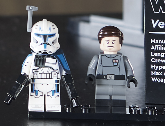 LEGO Star Wars 75367 - Captain Rex und Admiral Wulff Yularen (jung) | ©LEGO Gruppe