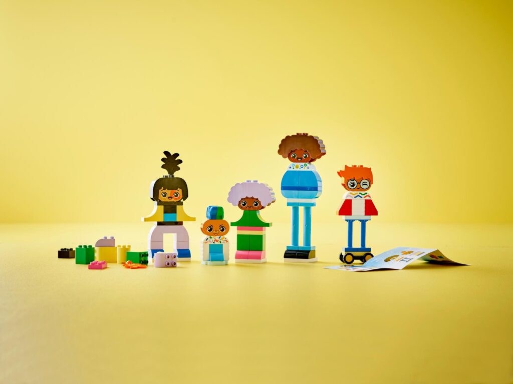 LEGO DUPLO 10423 Baubare Menschen mit großen Gefühlen | ©LEGO Gruppe