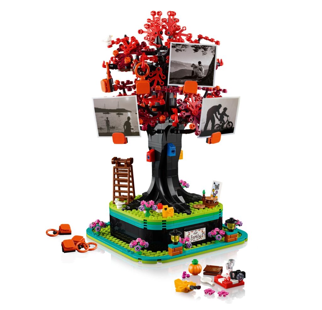 LEGO Ideas 21346 Familienbaum | ©LEGO Gruppe