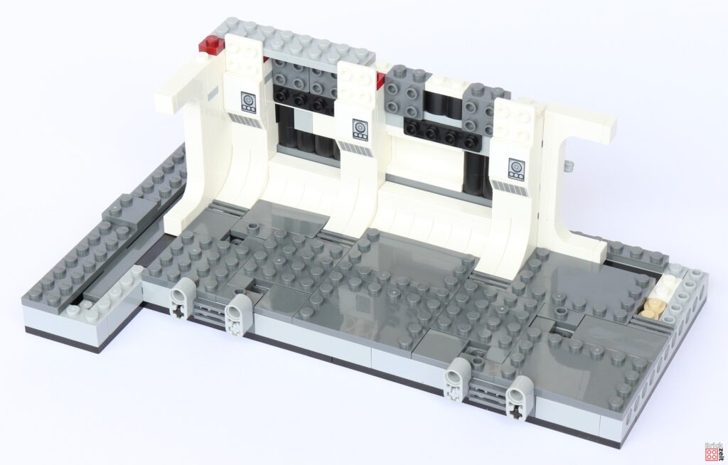 LEGO 75387 - Bauabschnitt 2, Wände erhöht | ©Brickzeit