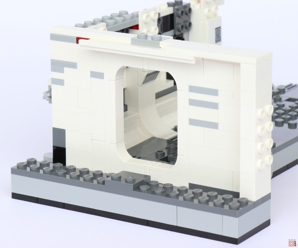 LEGO 75387 - Bauabschnitt 3, Eingang zur Tantive IV | ©Brickzeit