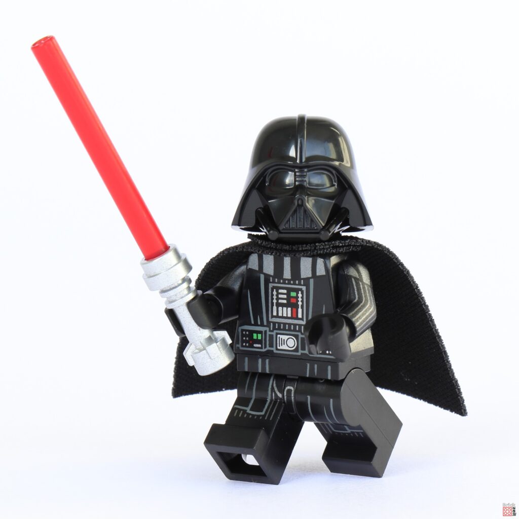 LEGO 75387 - Darth Vader mit rotem Lichtschwert | ©Brickzeit