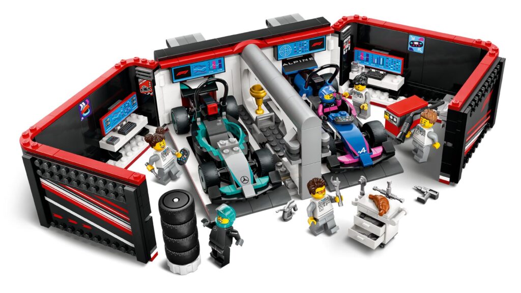 LEGO City 60444 F1 Garage mit Mercedes-AMG & Alpine Rennautos | ©LEGO Gruppe