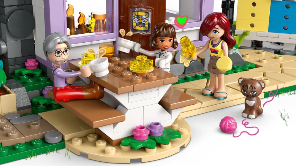 LEGO Friends 42669 Haus und Blumengarten der Imker | ©LEGO Gruppe