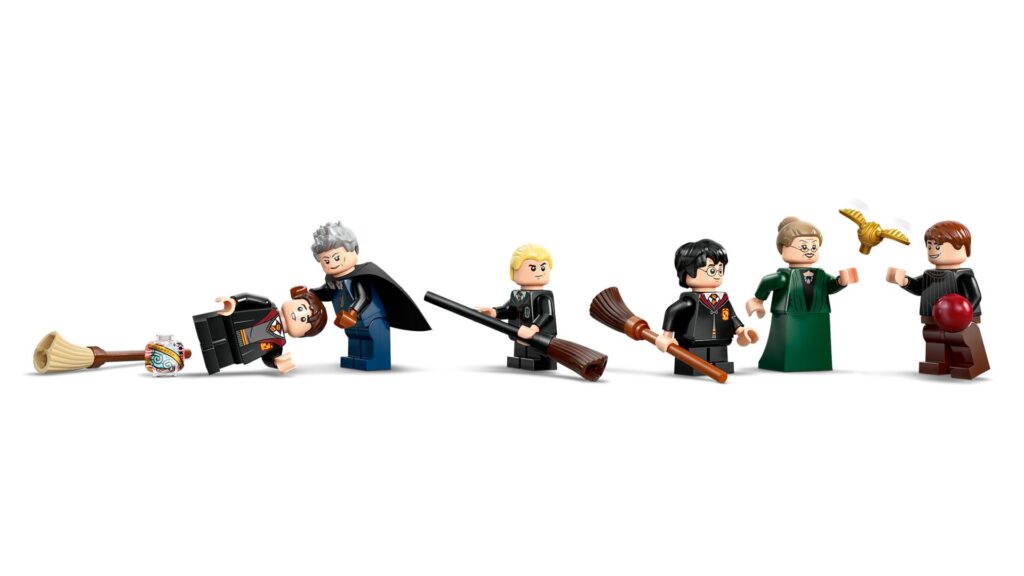 LEGO Harry Potter 76447 Schloss Hogwarts: Flugstunden | ©LEGO Gruppe