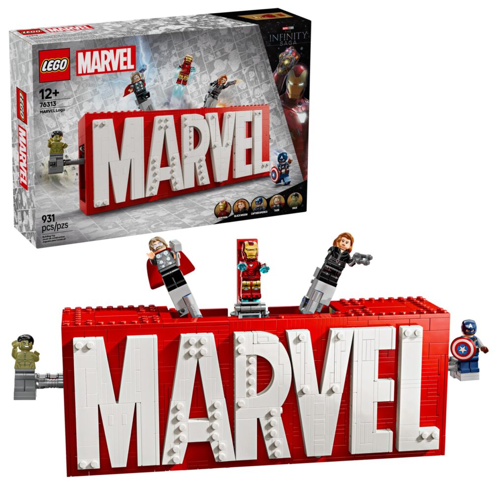 LEGO Marvel 76313 MARVEL Logo & Minifiguren | ©LEGO Gruppe